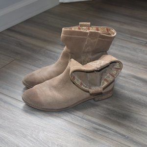 TOMS western style ankle boots